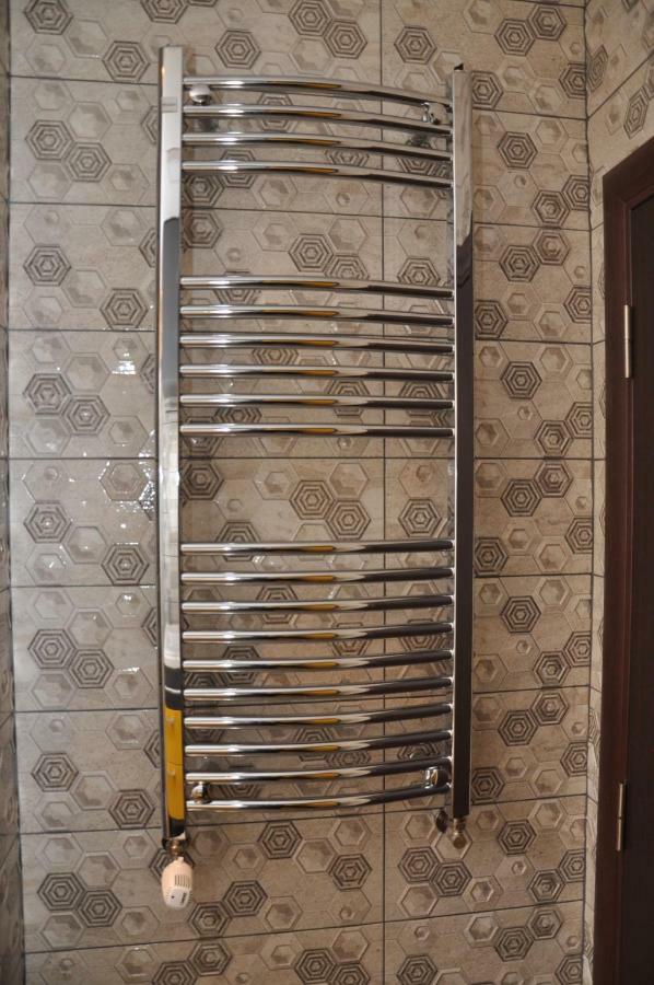 Lux Apartman Čačak Esterno foto